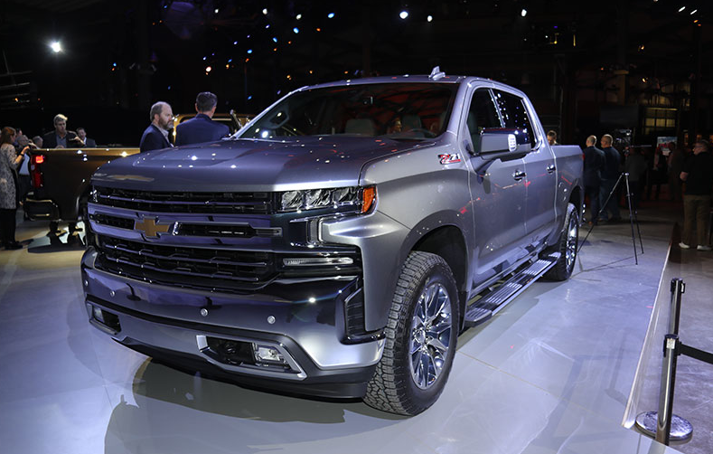 2019 Chevy Heavy Duty Exterior