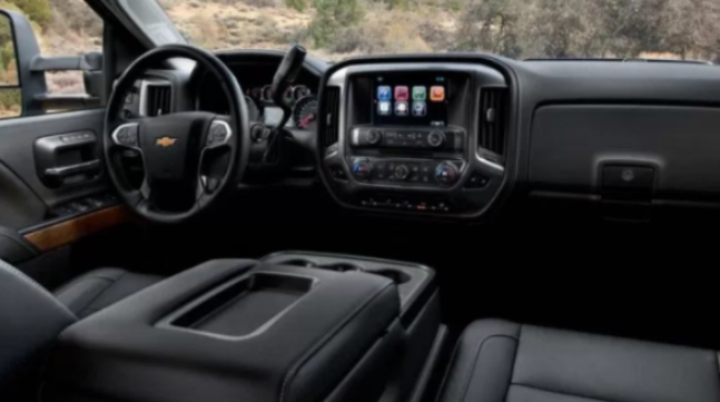 2020 Chevrolet Avalanche Interior