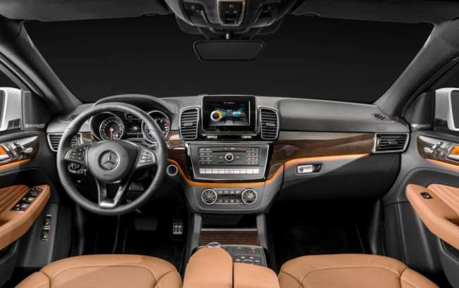 2020 Mercedes GLT Interior