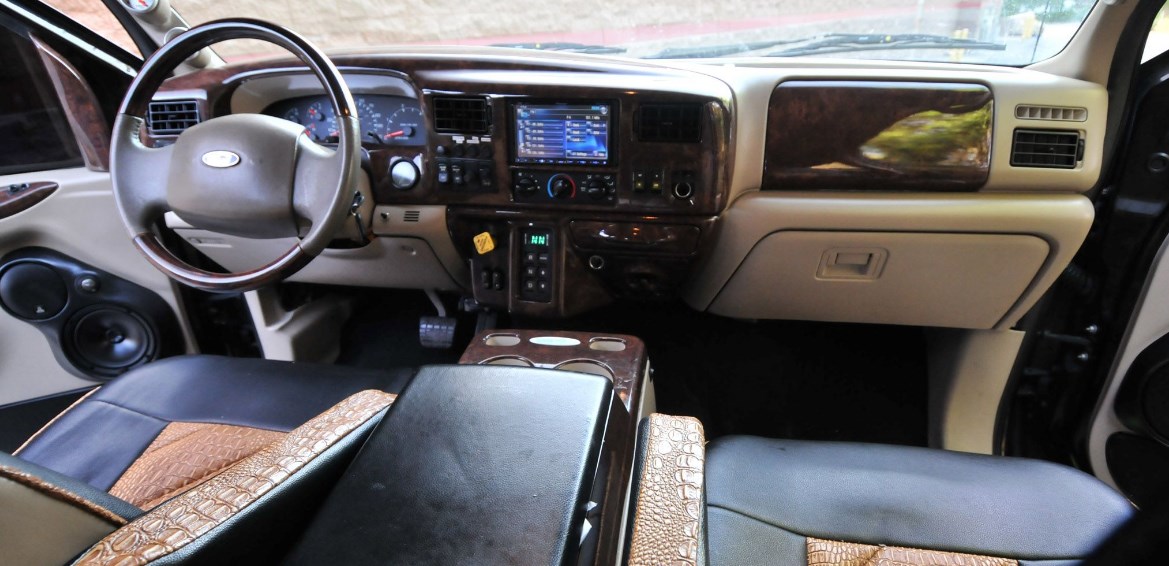 2021 Ford F-650 Interior