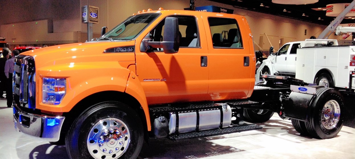 2021 Ford F-750 Exterior