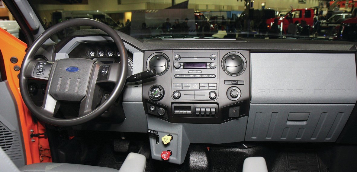 2021 Ford F-750 Interior