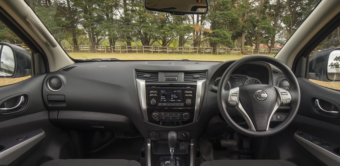 2021 Nissan Navara Interior