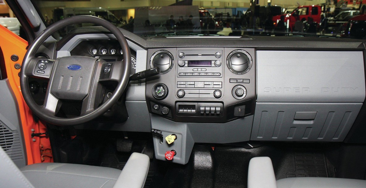 2020 Ford F-750 Interior