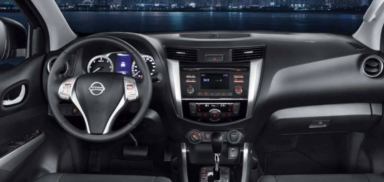 2020 Nissan Navara Interior