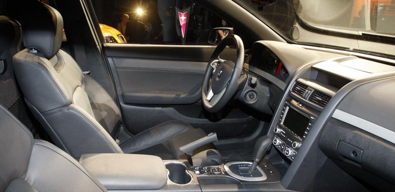 2021 Pontiac G8 Sport Truck Interior