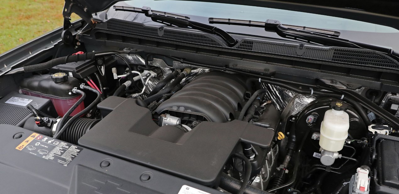 2021 Chevrolet Cheyenne Engine