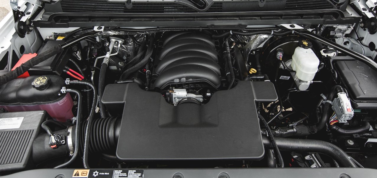 2021 Chevrolet Silverado LT Engine