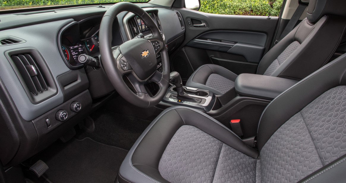 2020 Chevy Colorado Interior