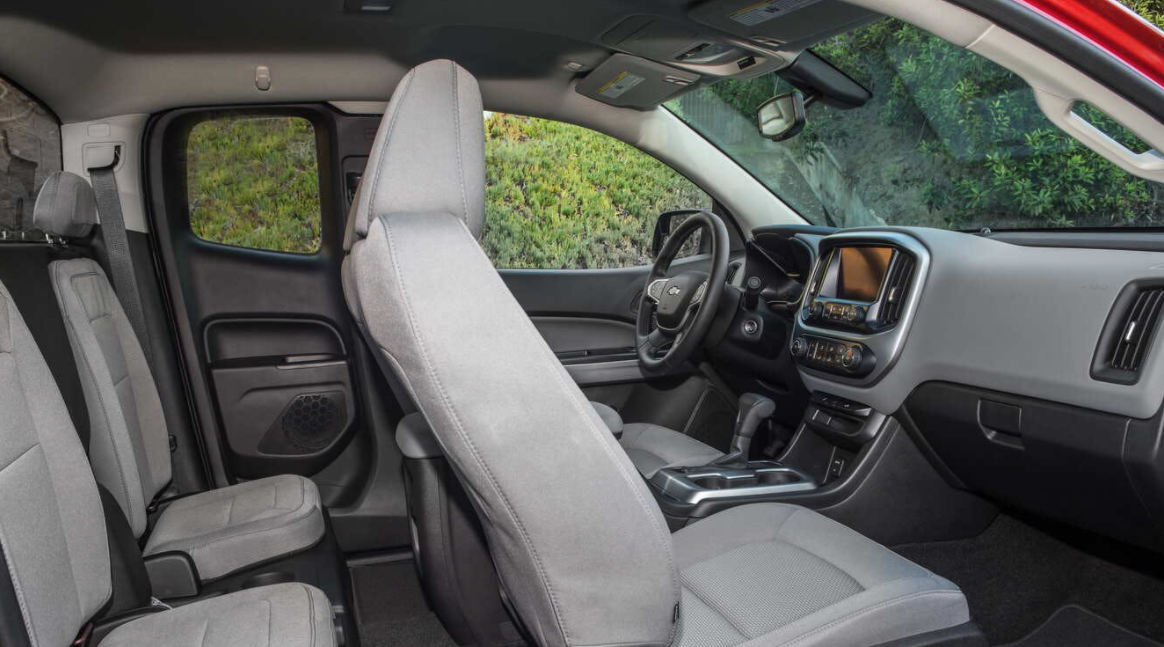 2023 Chevrolet Colorado Interior