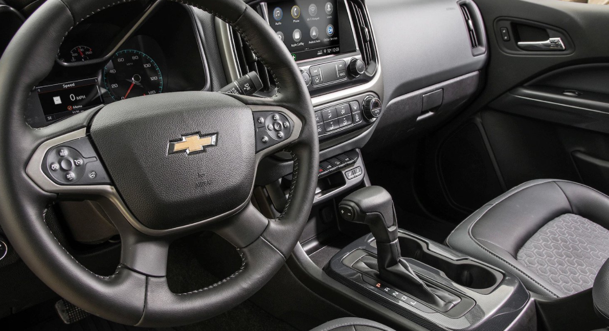 2023 Chevrolet Colorado S10 Interior