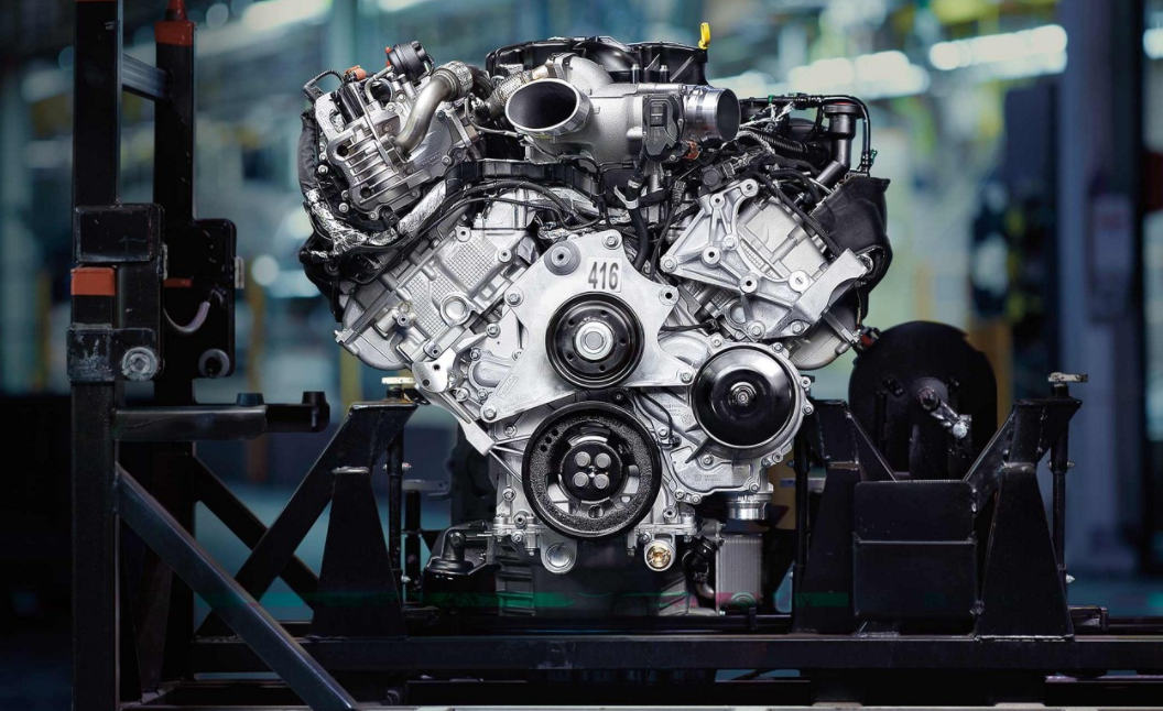 2022 Ford F-550 Engine