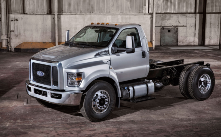 2022 Ford F-650 Exterior