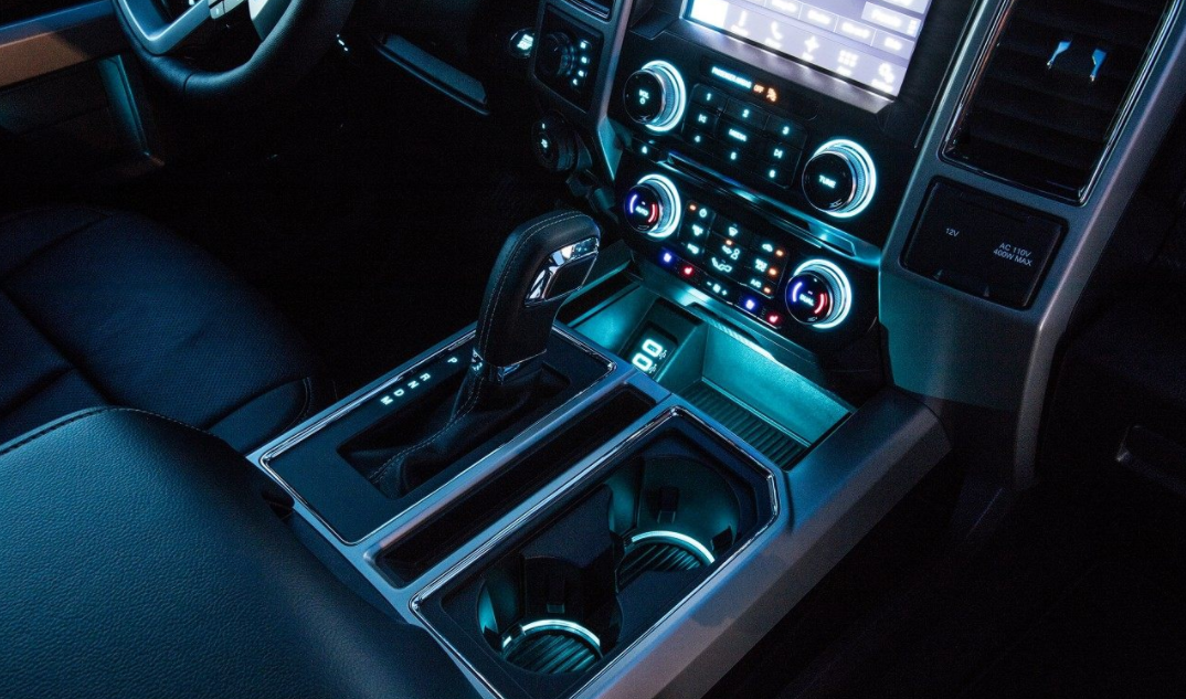 2023 Ford F-150 XLT Interior