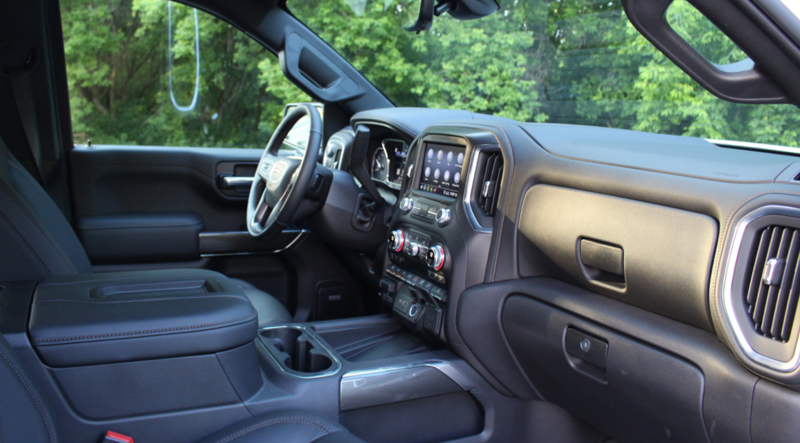 2023 GMC Sierra Interior