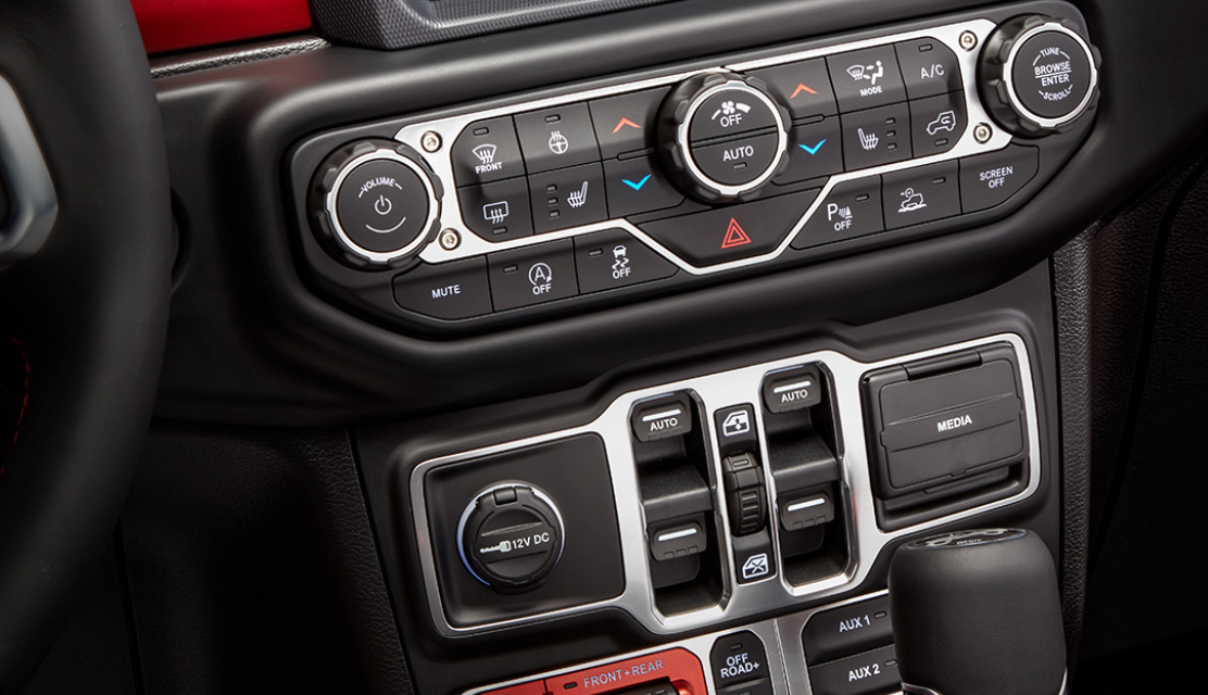 2023 Jeep Gladiator Interior