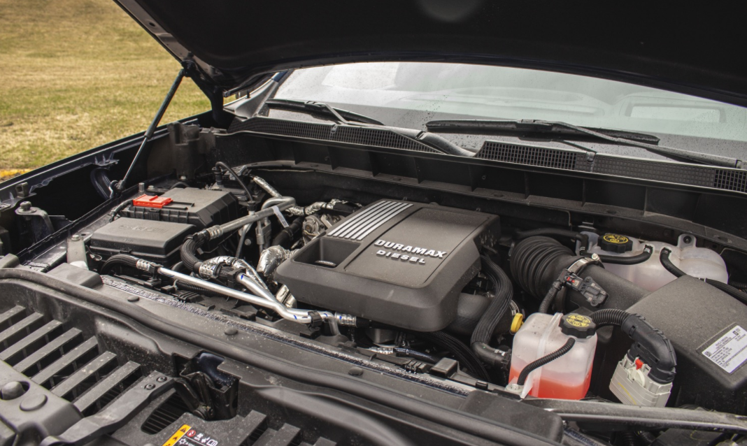 2022 Chevrolet Silverado 2500 HD Engine