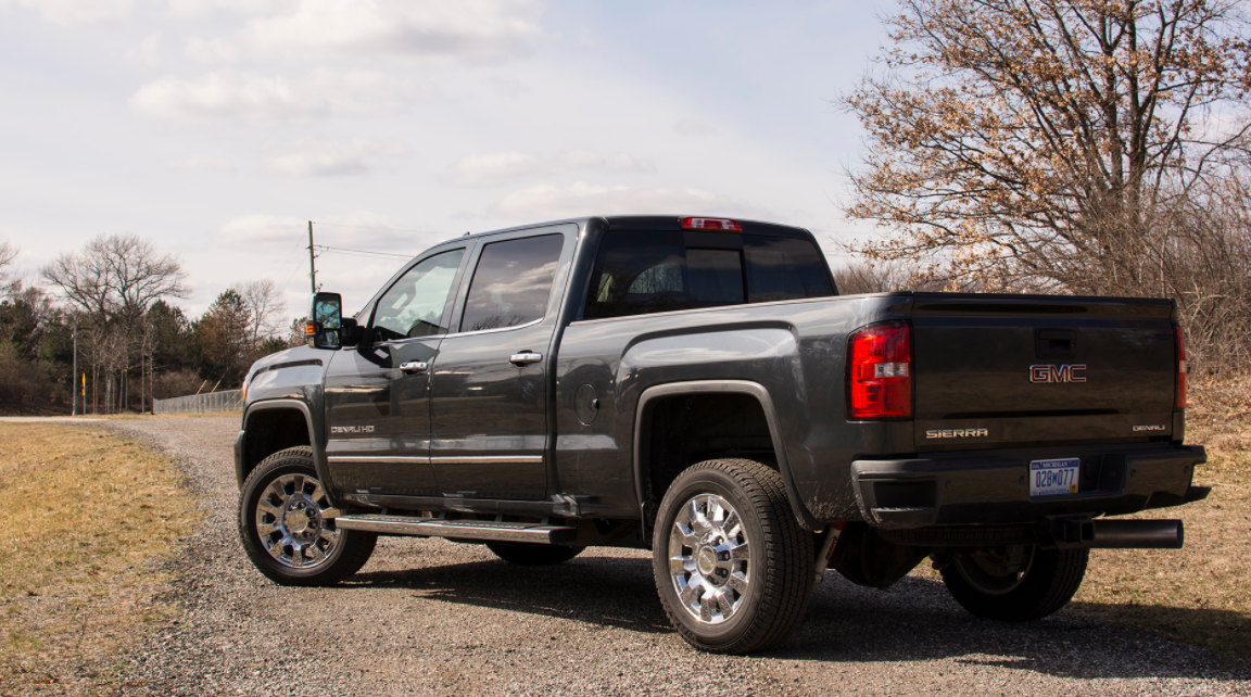 2022 GMC Sierra 2500HD Engine