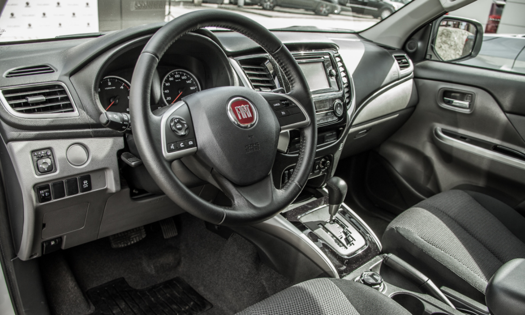 2022 Fiat Fullback Interior
