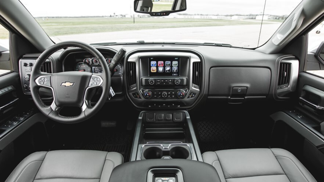 2022 Chevrolet Avalanche Interior