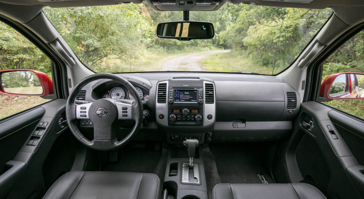 2022 Nissan Frontier Interior