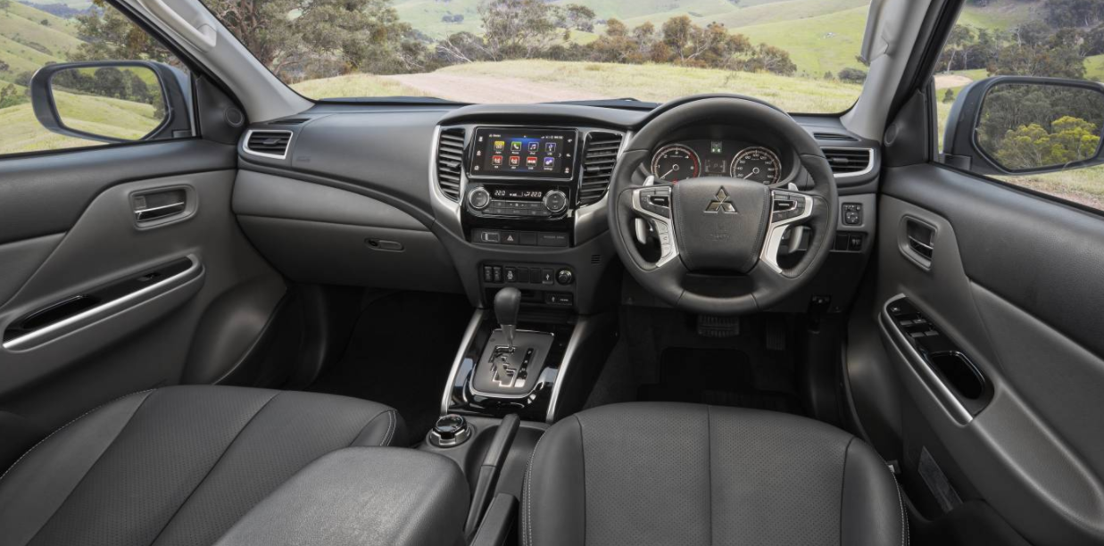 2023 Mitsubishi Triton Interior