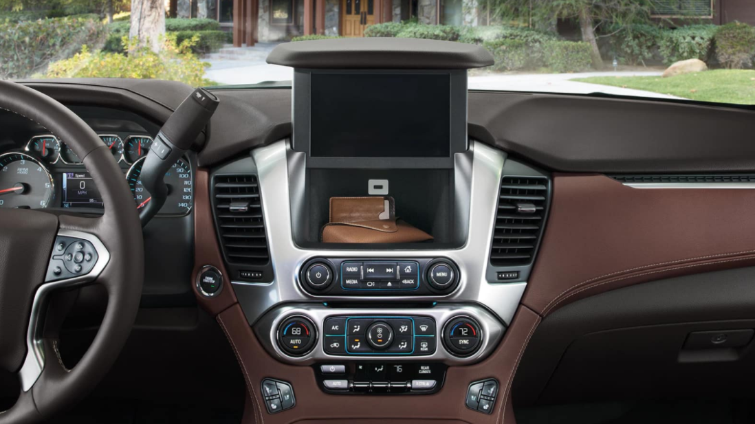 2023 Chevy Avalanche Interior