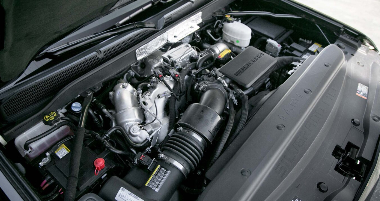 2023 Chevrolet Silverado 2500HD Engine
