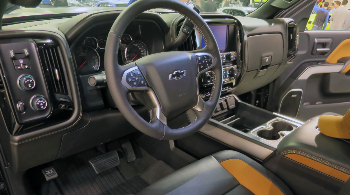 2023 Chevrolet Silverado 2500HD Interior