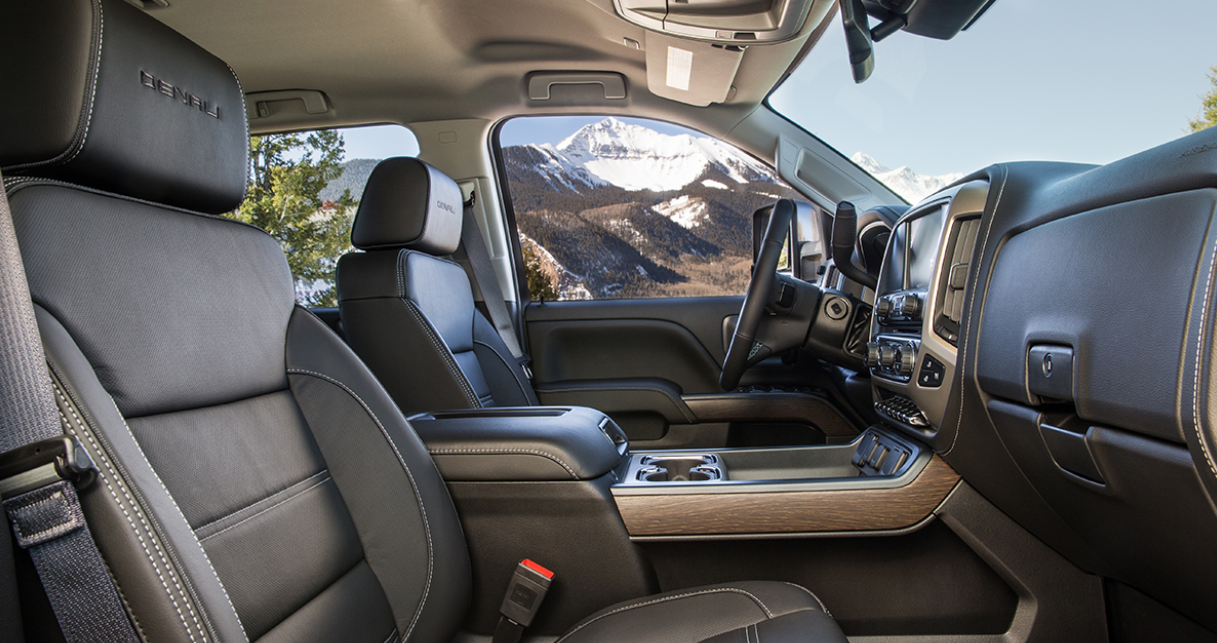 2023 GMC Sierra 2500 Denali Interior