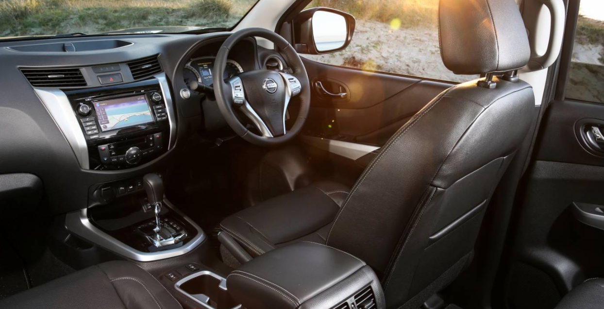 2023 Nissan Navara Interior