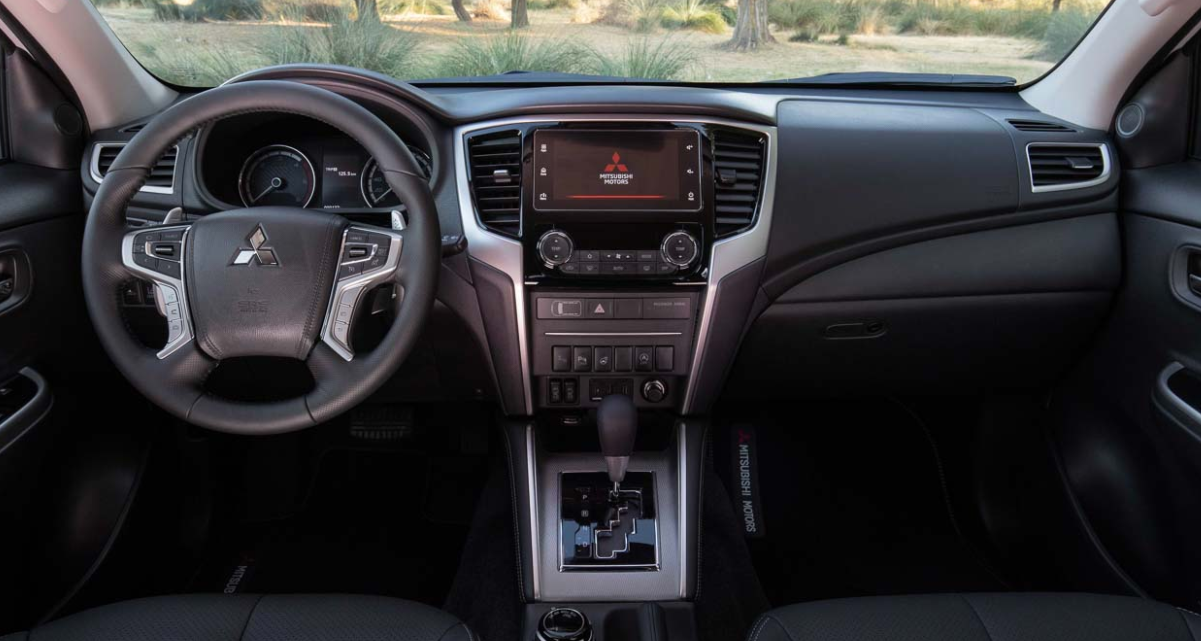 2023 Mitsubishi L200 Interior