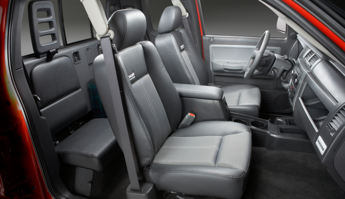 2023 Dodge Dakota Interior