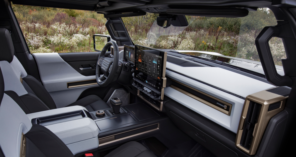 2023 GMC Hummer EV Interior