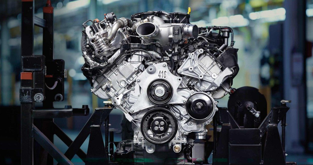 2023 Ford F-450 Engine