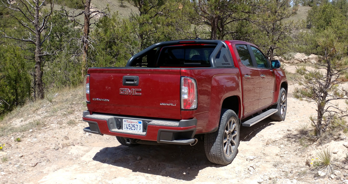 2023 GMC Canyon Denali Engine