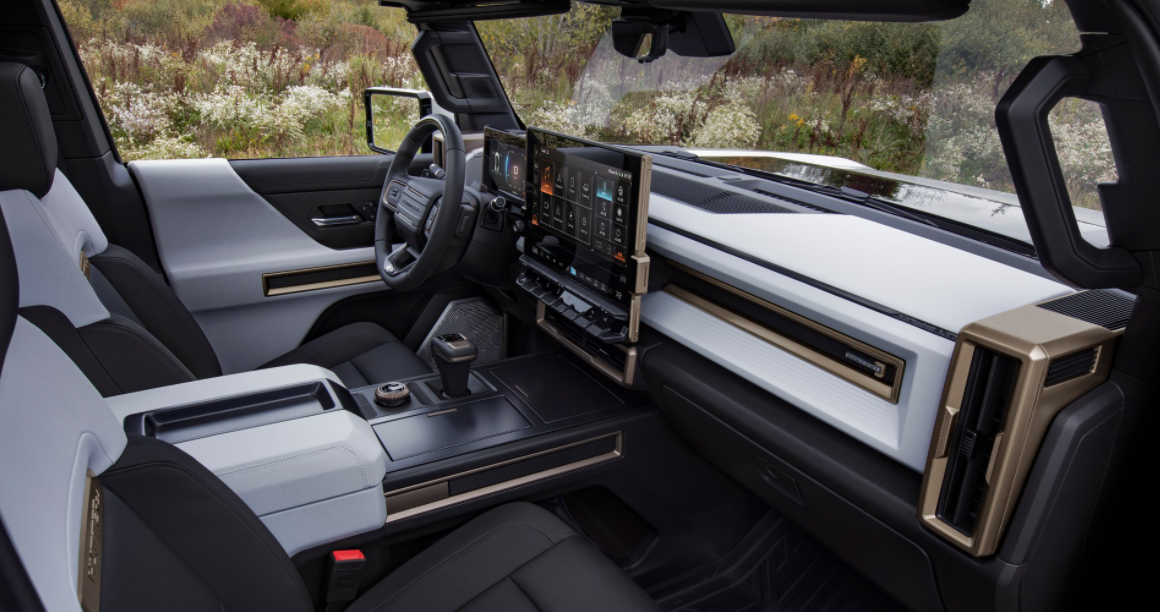 2023 GMC Hummer EV Interior